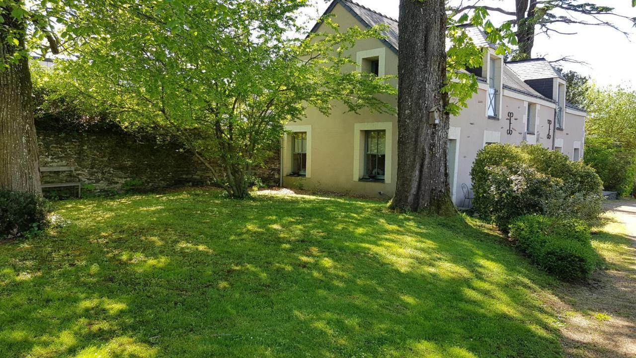 Bed and Breakfast La Demeure Du Goupil Brissac-Quince Exterior foto